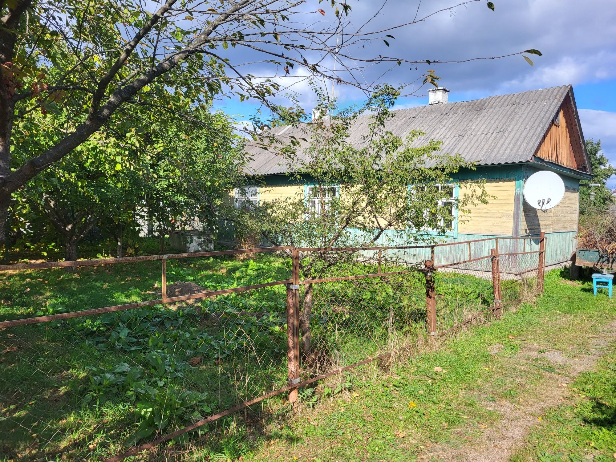 Продам будинок з земельною ділянкою(Клесів)