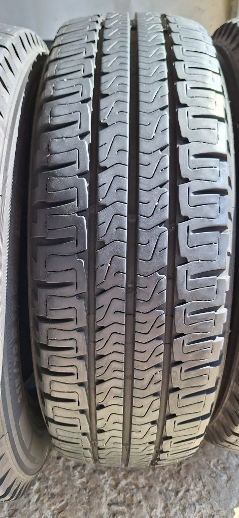 215/70R15C MICHELIN Agilis 4шт шини літні