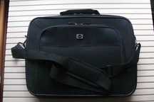 Torba e5 ..na laptop / notebook.. ładny stan, kolor czarny.