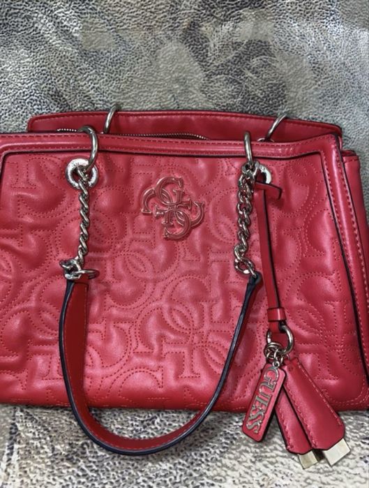 Сумка Guess красная