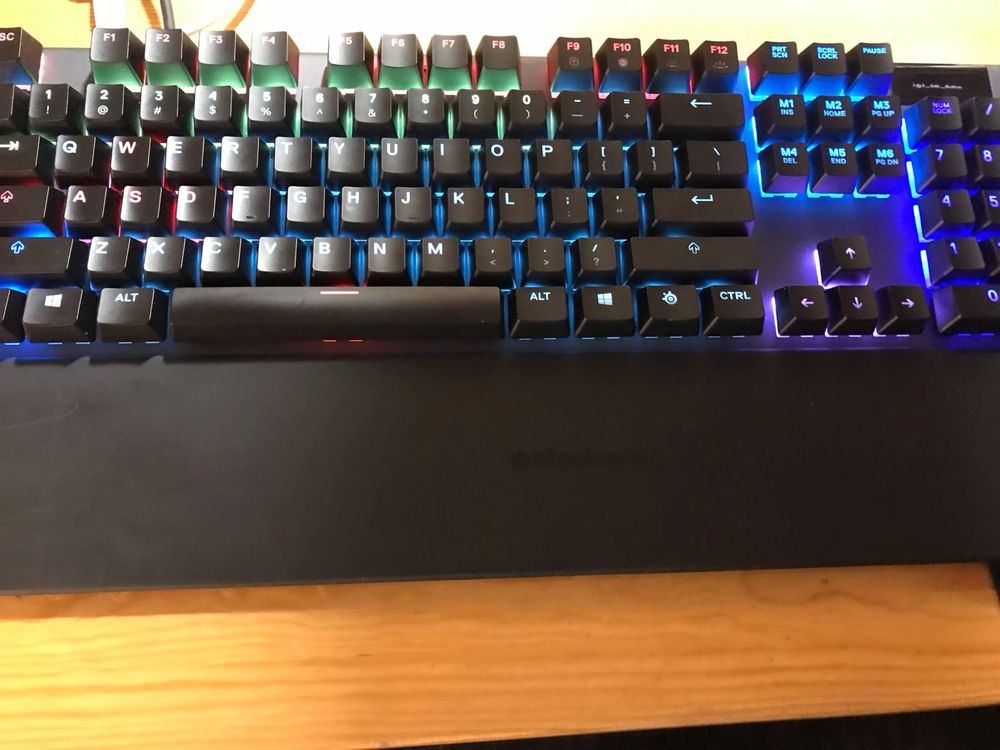 Klawiatura Steelseries apex 5
