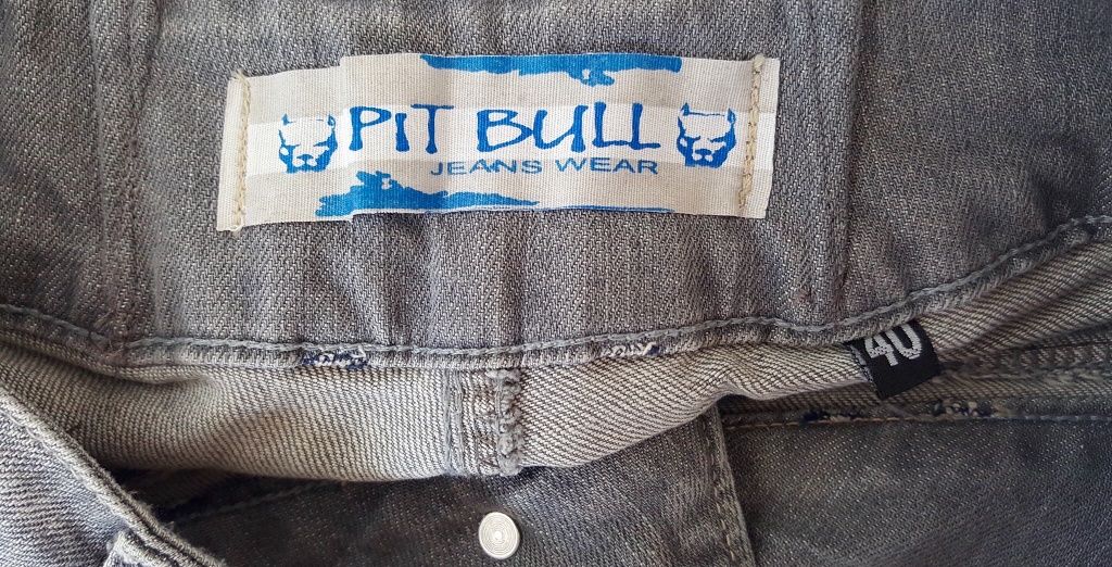 Calças Jeans Push-Up bordadas com Strass PIT BULL