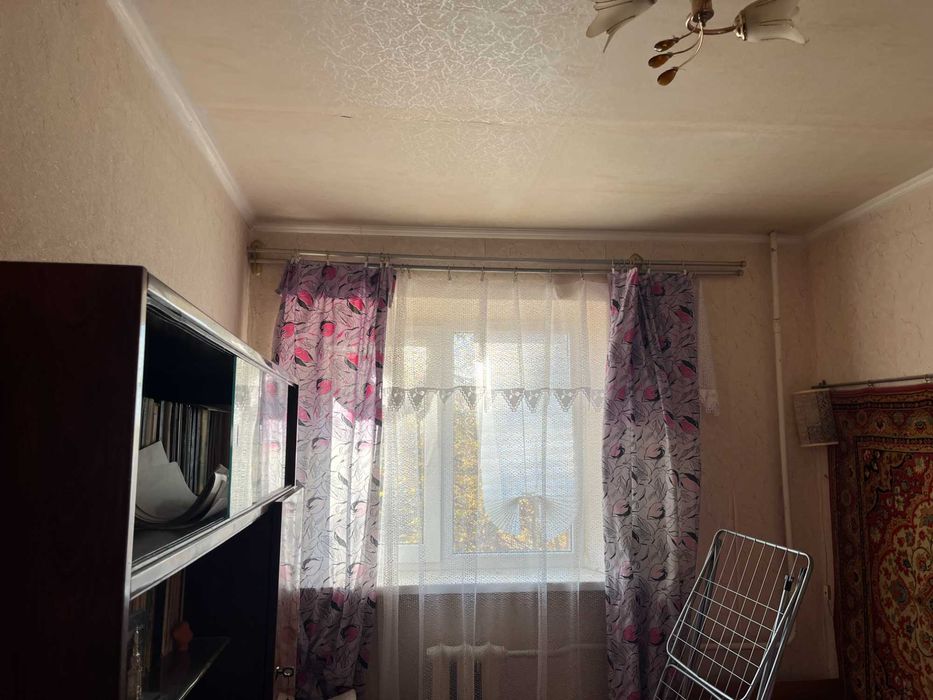 Продається трикімнатна квартира Процишина б.9