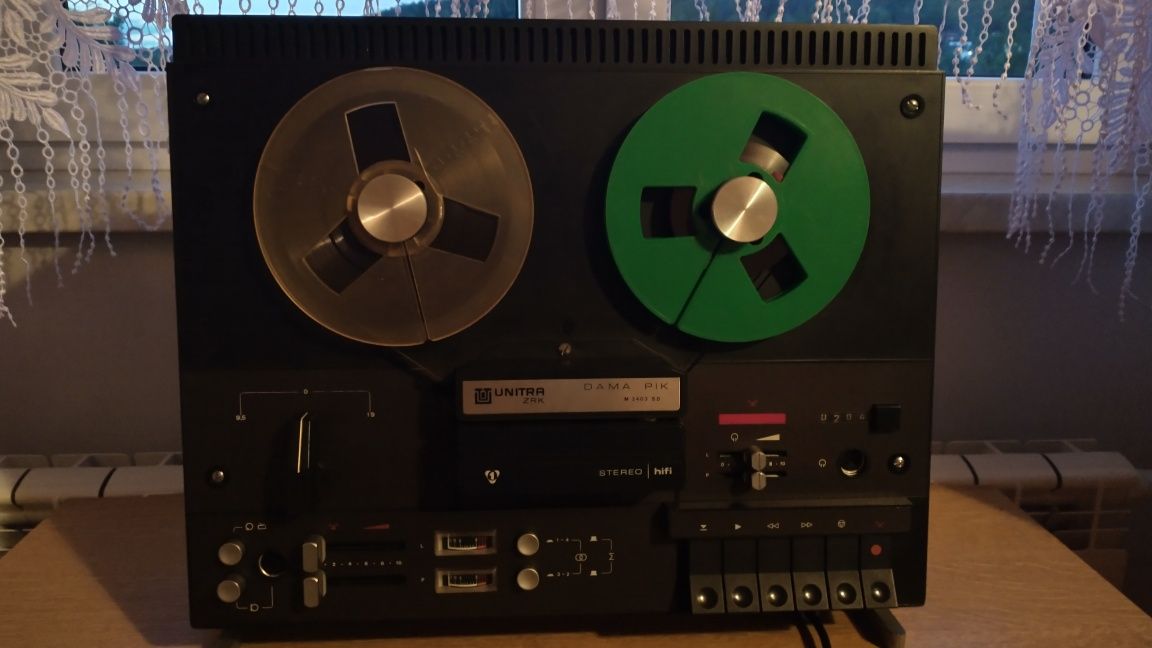 Magnetofon szpulowy Dama Pik Hi Fi UNITRA ZRK M 2403 SD + kolumny.