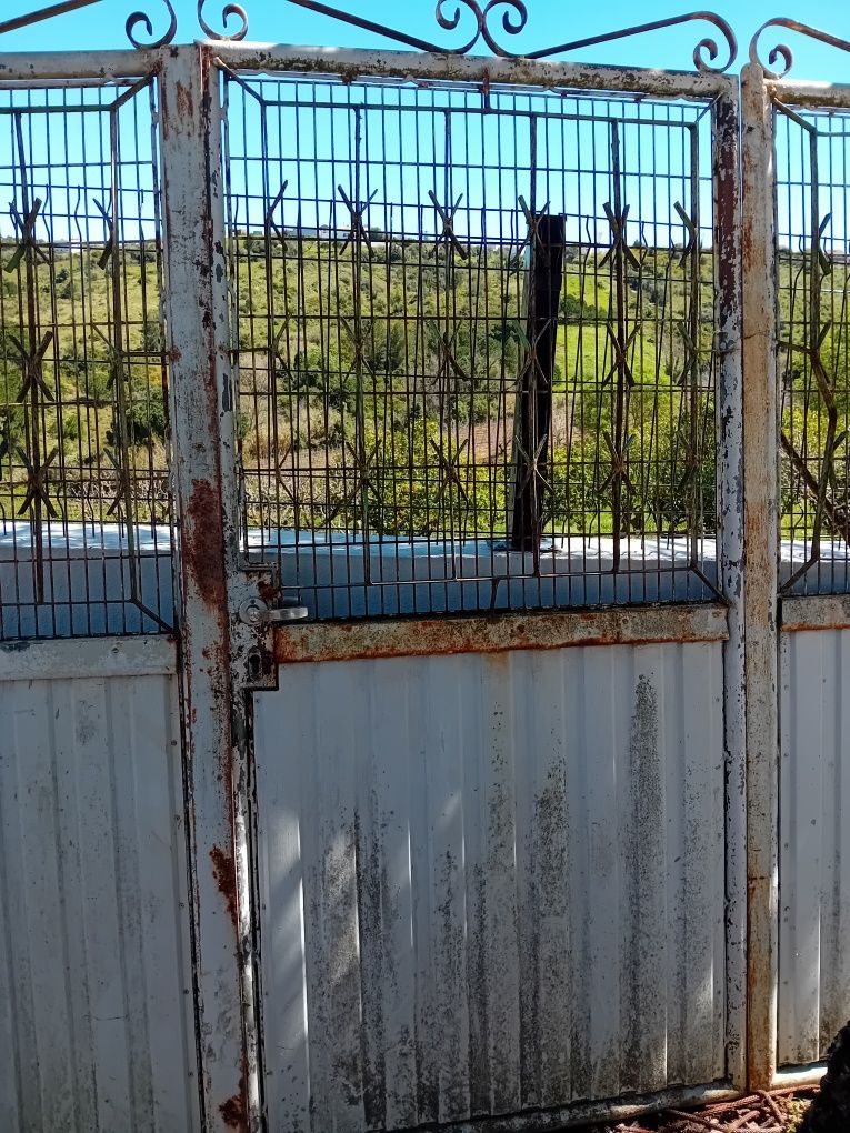 Portao em ferro de 3 folhas