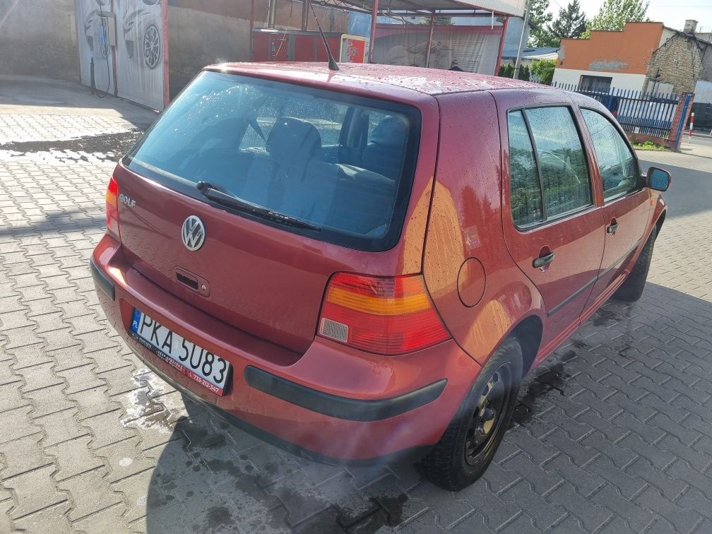 Sprzedam golfa 1.4
