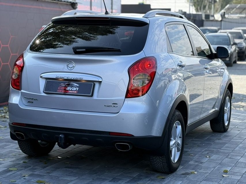 Продам SsangYong Korando 2.0i MT  2013