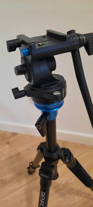 Tripé BENRO Single Tube Pro