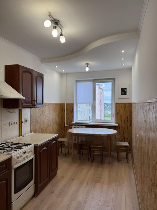 Продаж 3-ох кім квартири в Рясне 1