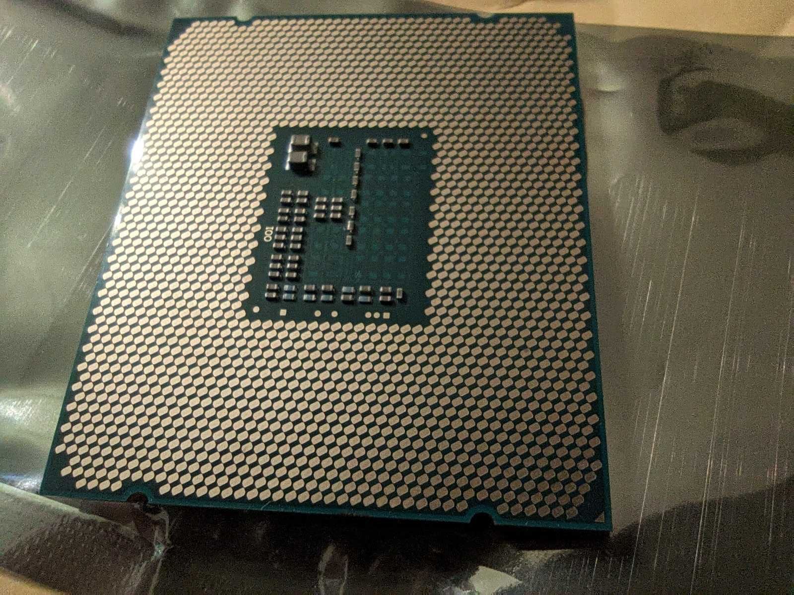 Процесор Xenon E5 2640 V3