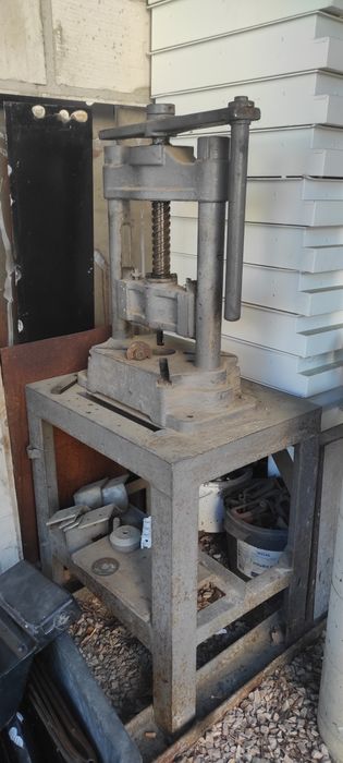 Prasa stołowa ( wyciskarka )