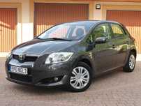 Toyota Auris 1.4 VVTi / Climatronic,super stan