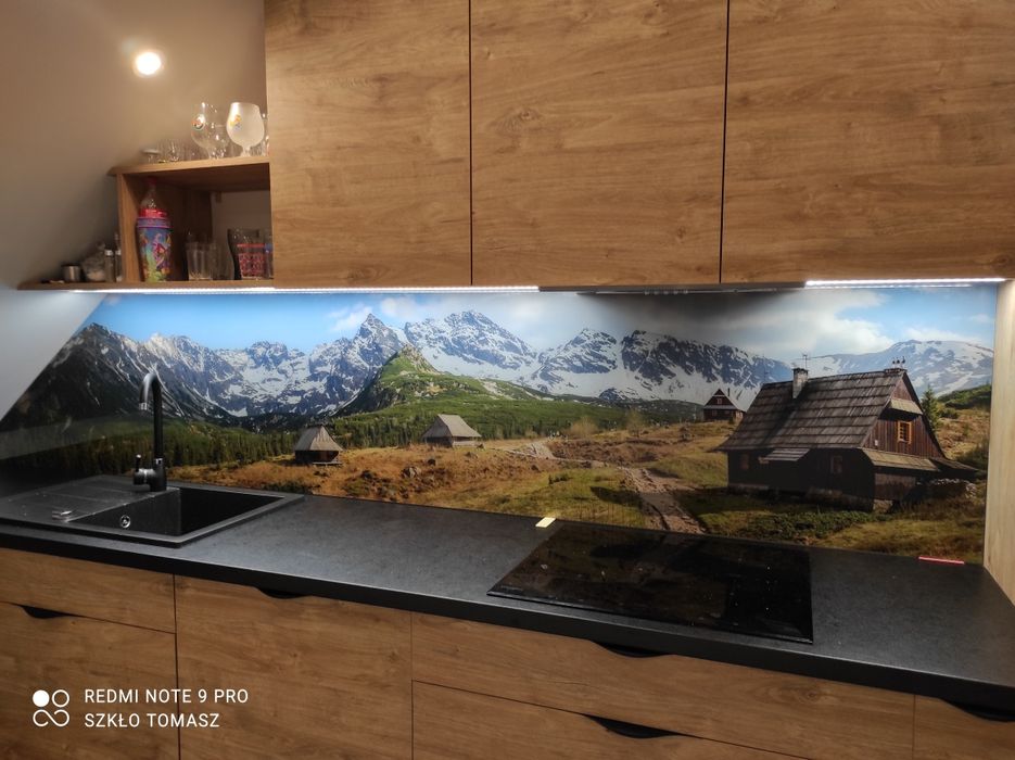 Panele szklane na wymiar – lacobel, grafiki na szkle, szkło hartowane