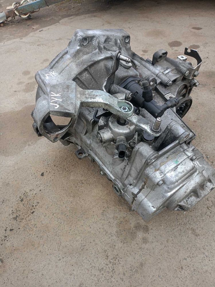 Кпп Vw Touran JYK фольксвааген туран кадді  6 ступка. 2003-2012р.