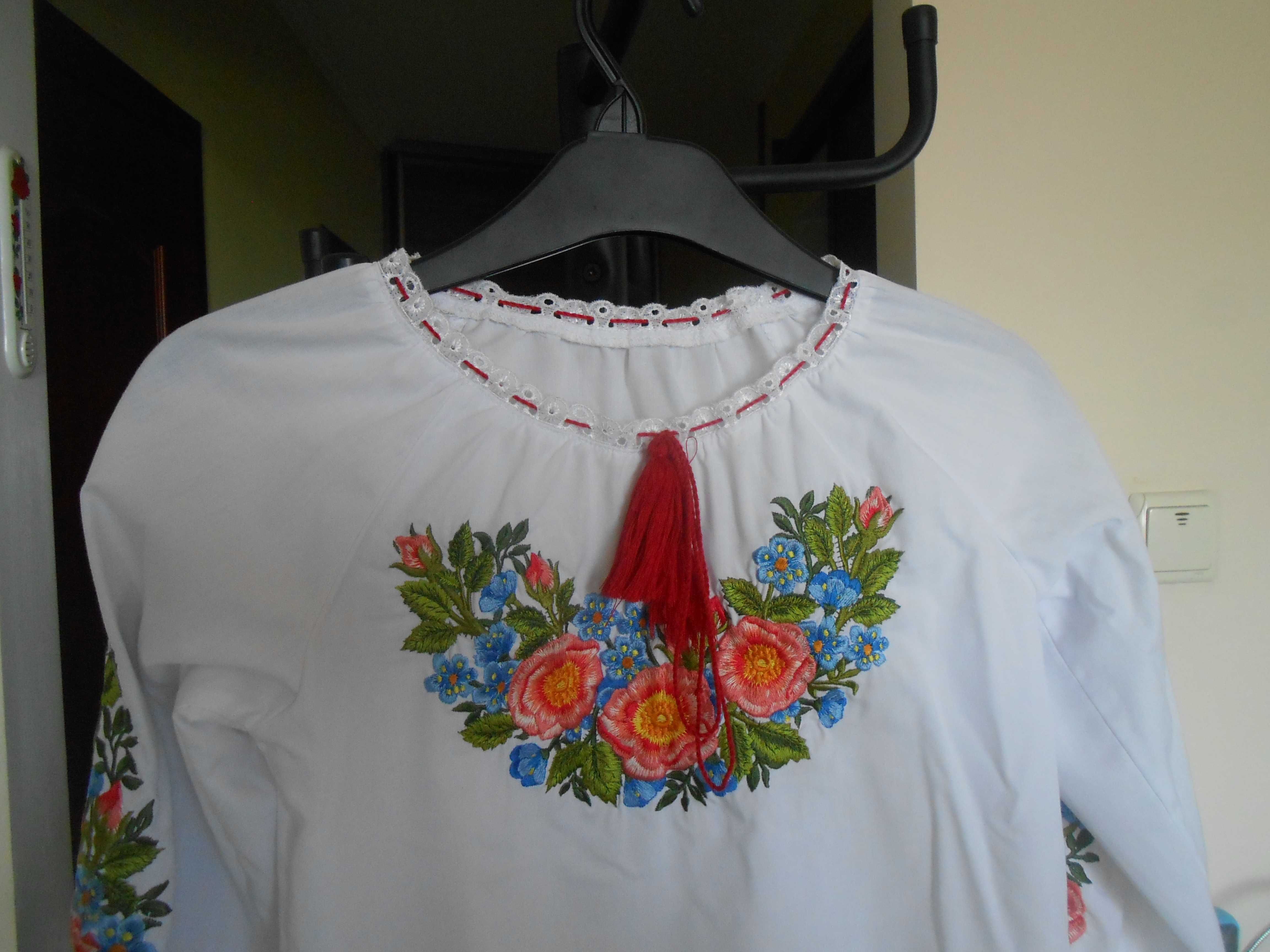 Вишиванка з Маками з Кутасиками для Дівчинки