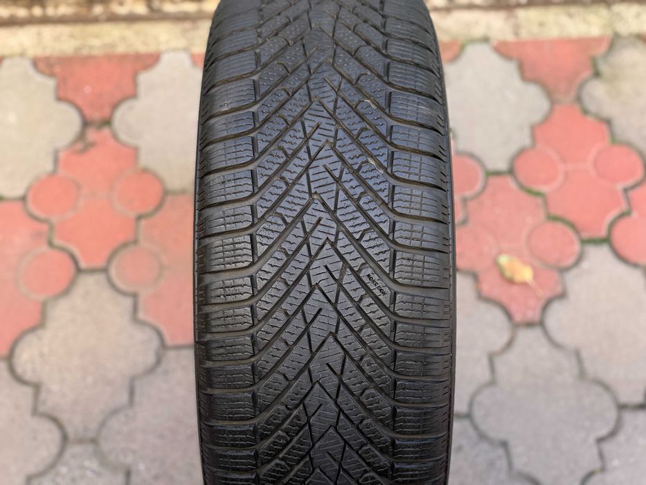 Зимові. Pirelli Vinter 2. 215\60\R17 -4шт -7.5мм.