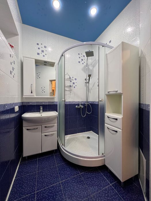 Снимите двухкомнатную квартиру в Центре, проспект Дмитра Яворницького