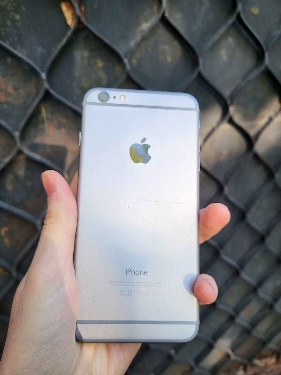 Apple iPhone 6 Plus на 16 гб
