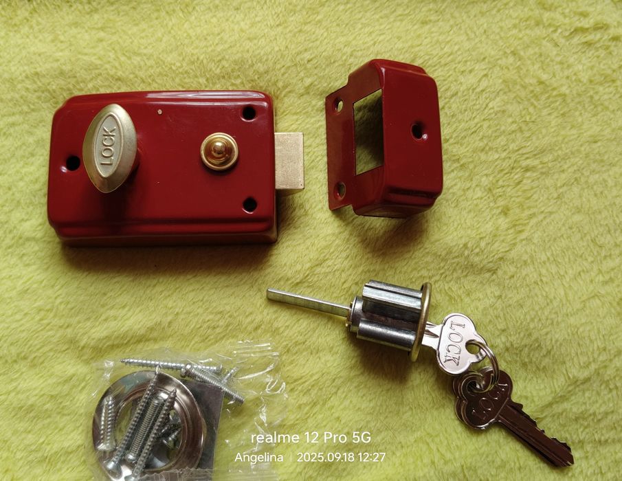 Zamek do drzwi czerwono złoty single tonigue door locks