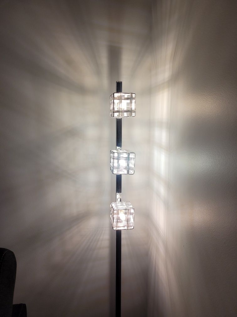 Lampa stojąca - sprzedam