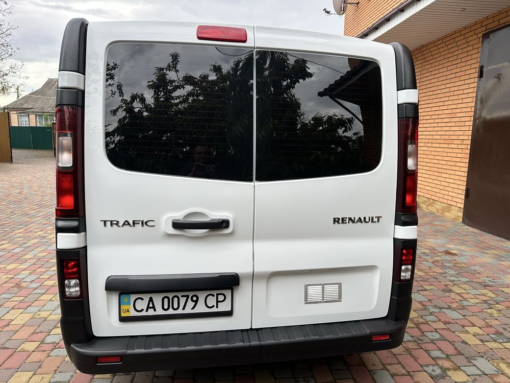 Renault trafic  3