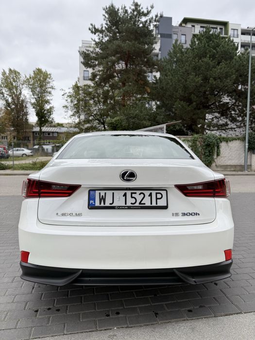 Sprzedam lexus is300h Hybryda Polski salon