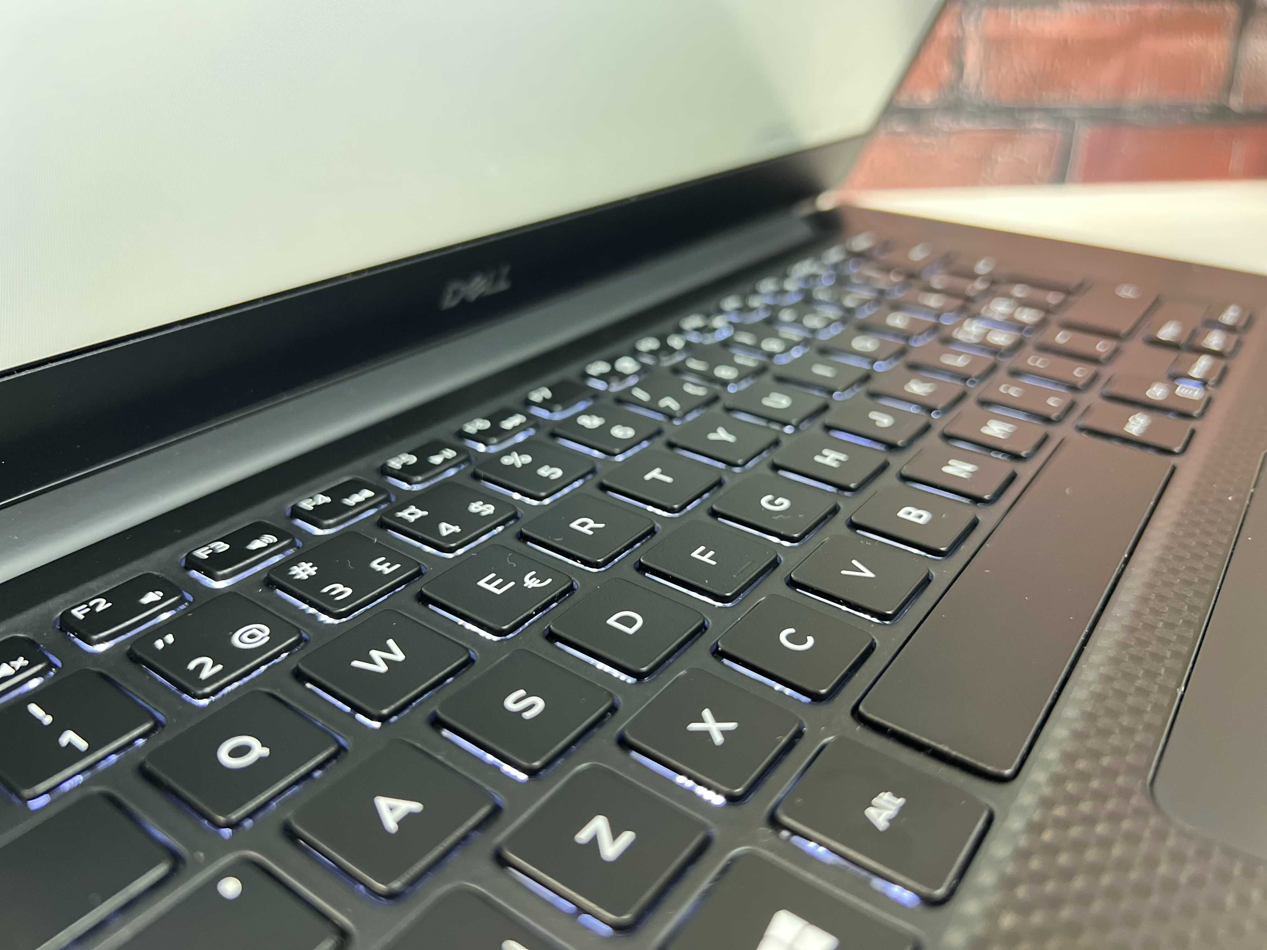 Quadro T2000 (4GB)·Ноутбук Dell Precision 5540·i9-9980HK·16GB+SSD512GB