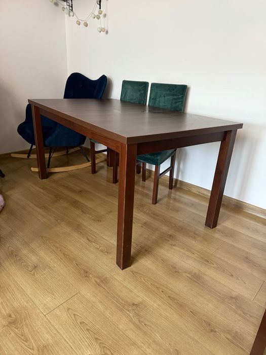 Stół z 7 krzesłami