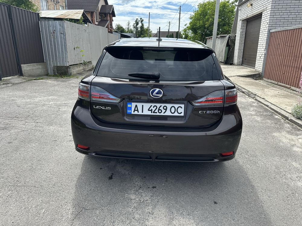 Lexus CT200H 2012 рік 1.8 гібрид
