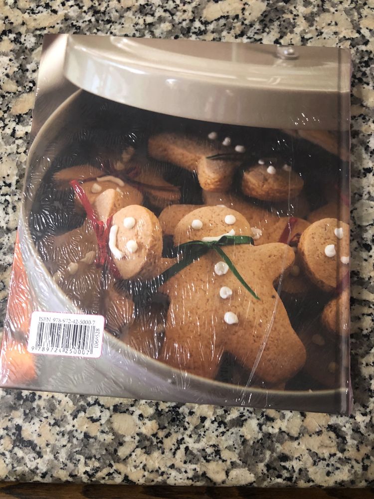 Livro de receitas “presentes para saborear” Novo. Ainda com plastico.