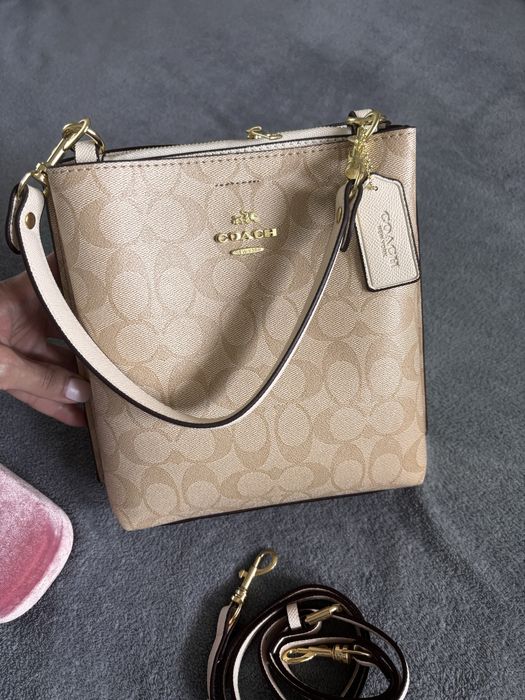Женская сумка коуч Coach  Town Bucket Bag