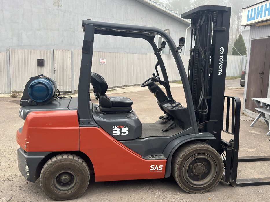 Навантажувач вилковий 3.5 тонн Toyota 02 8 FGJF35