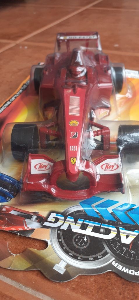 F1 de brinquedo novo