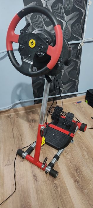 Kierownica Thrustmaster T150 Ferrari PS4 PS3 PC PREZENT NA KOMUNIĘ GW