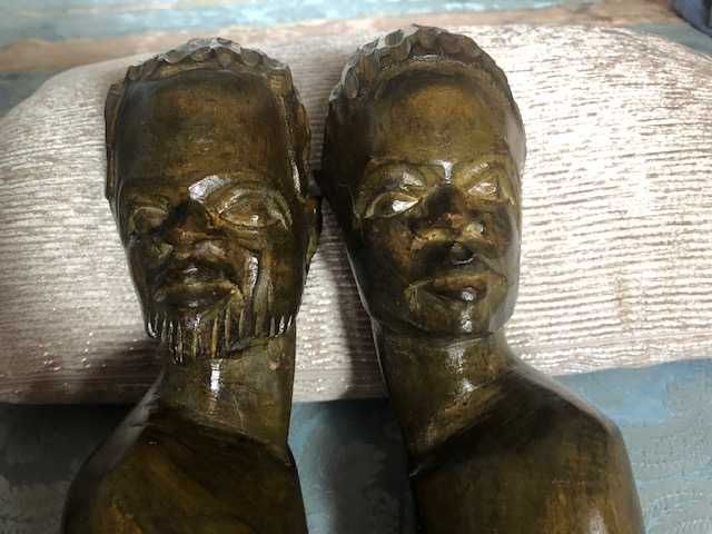 Esculturas artesanais africanas madeira maciça pau preto dos anos 60