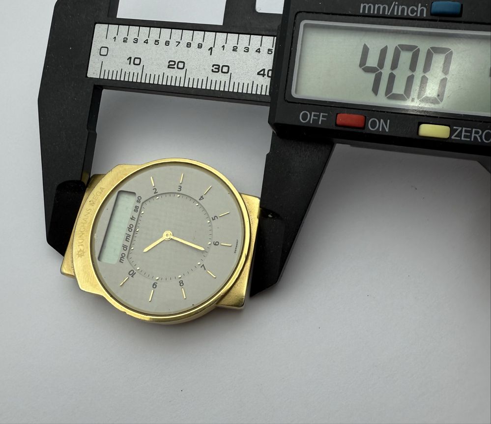 Zegarek Junghans Mega do naprawy