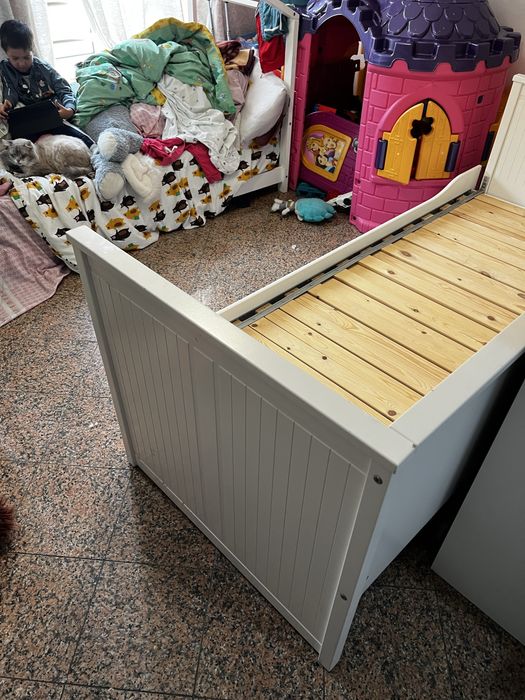 Cama Hemmes com gavetas