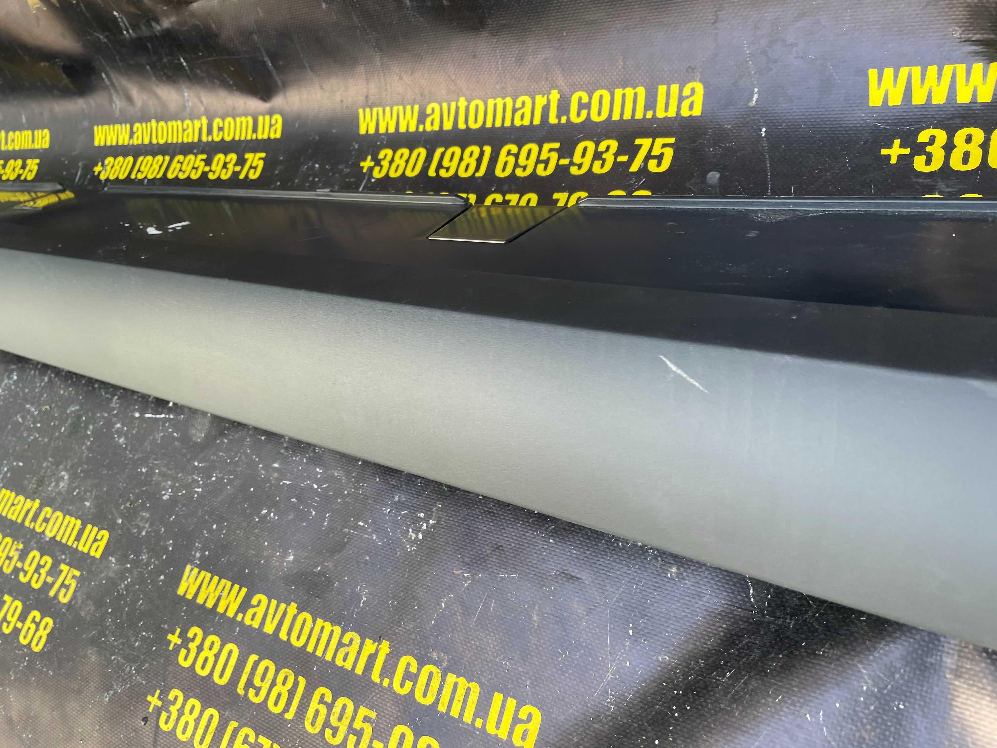 Накладка порога правая Tesla model X 1034219-00-B 1035097-00-D Tesla x