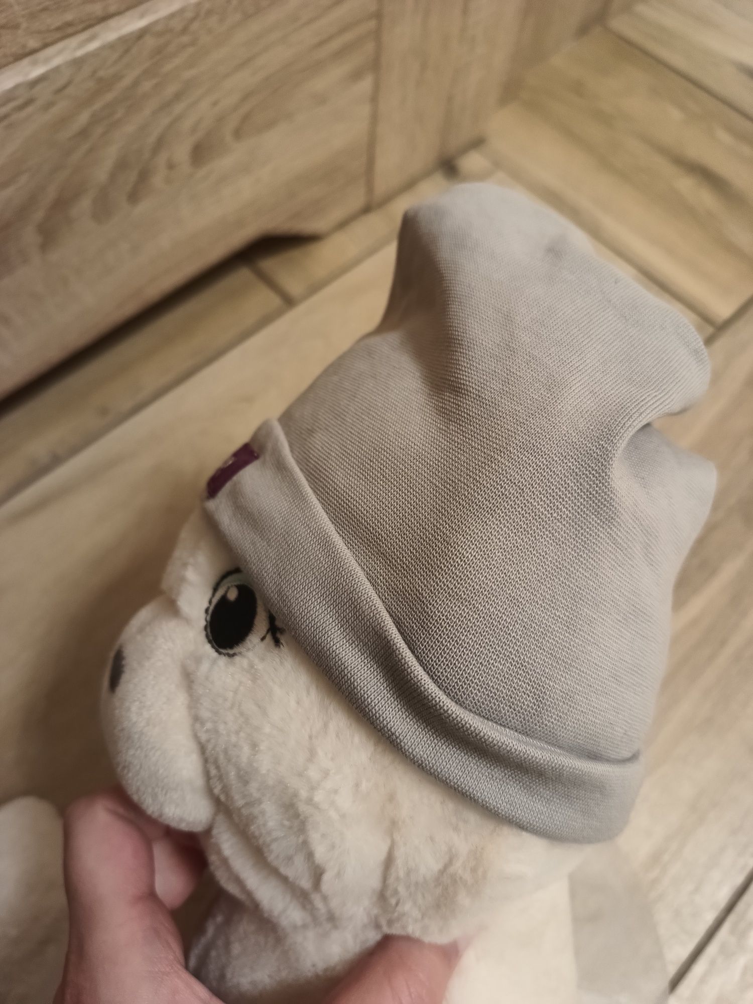 Szara dziecięca niemowlęca czapka z napisem True unisex