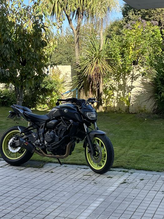 Yamaha MT-07 35kw (deslimitada)