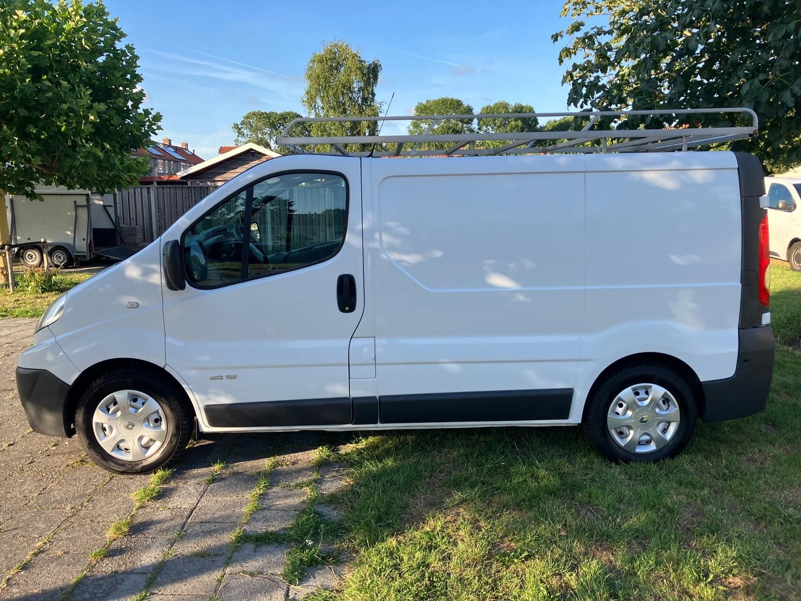 Sprzedam Renault Trafic 2.0 dCi 2011 r. L1h1 231 tys. km