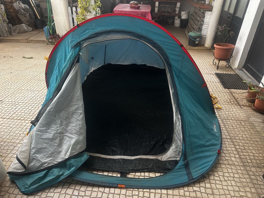 Tenda de campismo quechua 2 seconds para duas pessoas