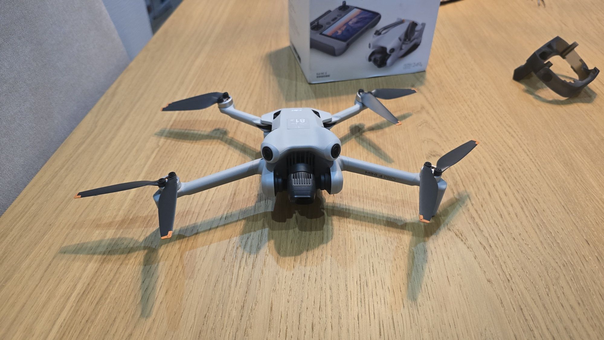 Vendo drone DJI mini 4 pro