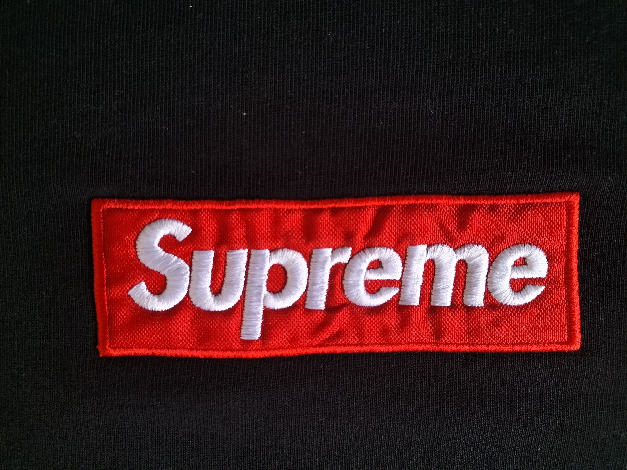 Supreme sweatshirt