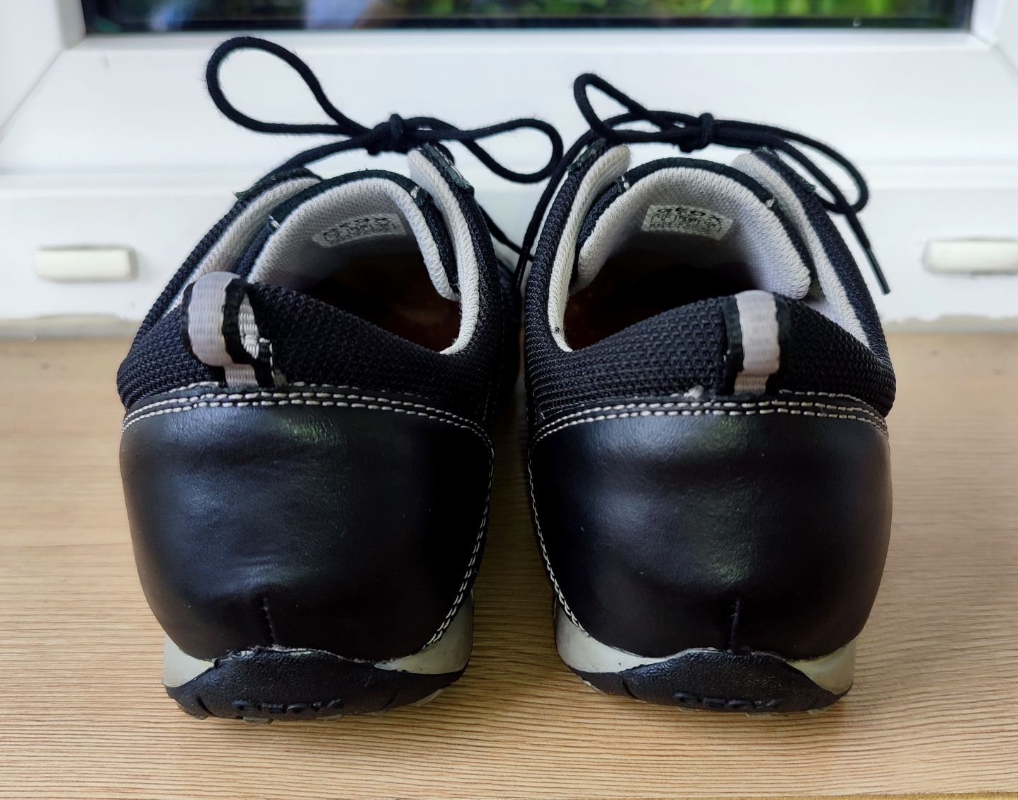 Buty damskie GEOX Respira sneakersy czarne wygodne oddychające r.37
