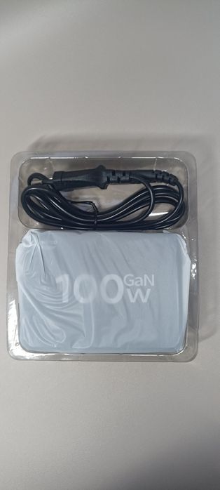 Зарядное устройство USB C, 100 Вт. - Новая!!!