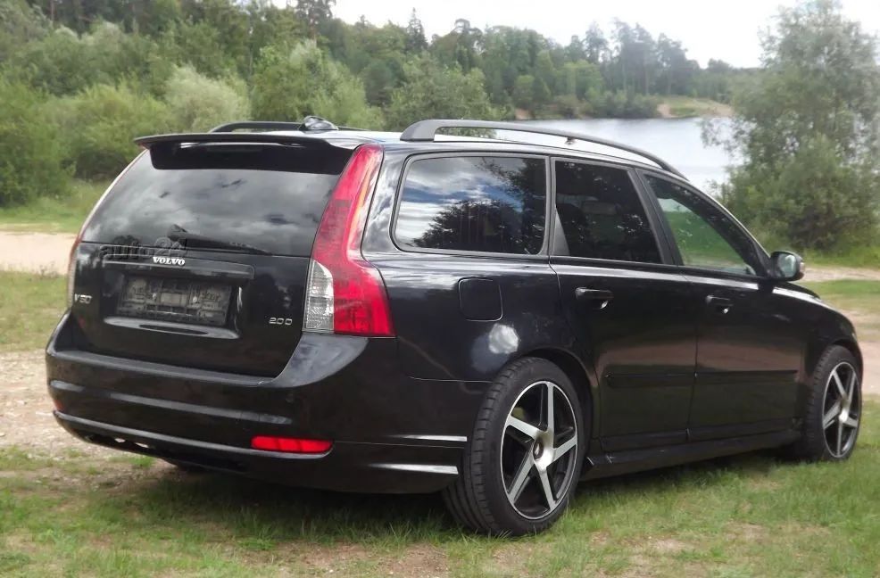 VOLVO V50 R DESIGN SPOILER DASZEK PODKŁAD