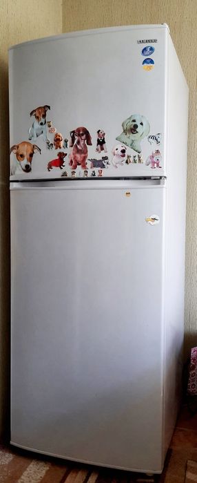 Холодильник Samsung