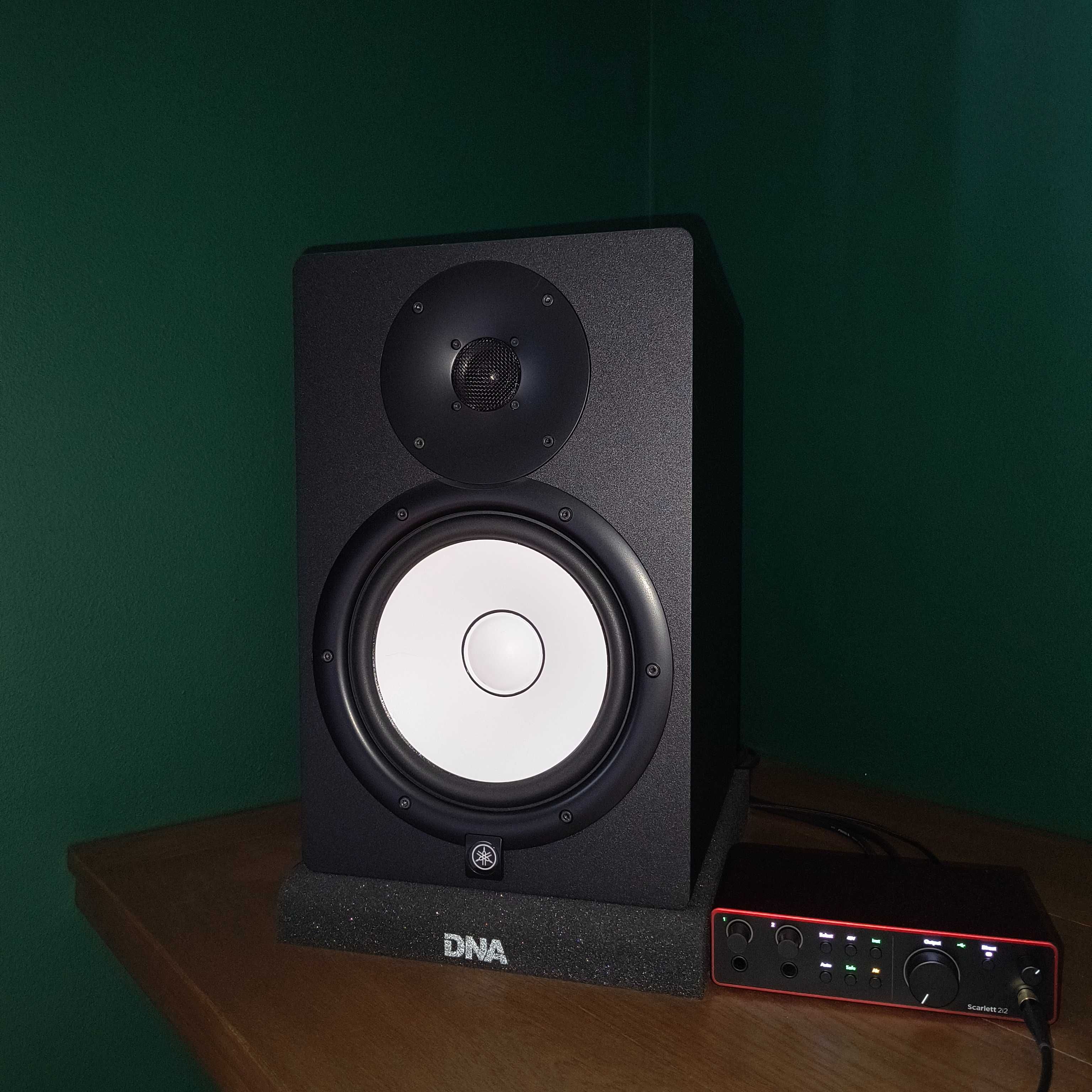 Yamaha hs 8 Focusrite 2i2 4gen Bayerdynamic ft 700 Pro X