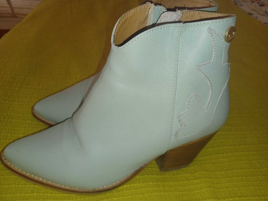 Botins em pele da Ruika